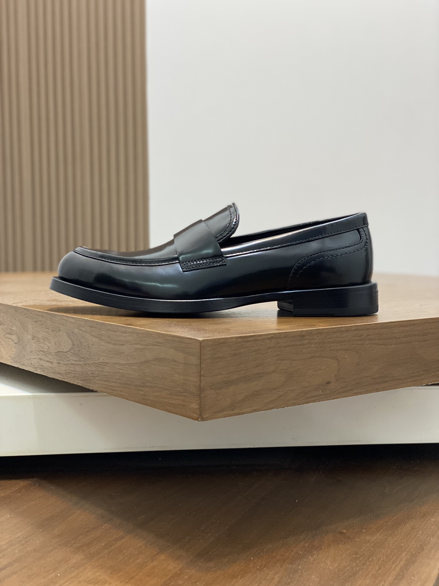 olce & Gabbana shoe